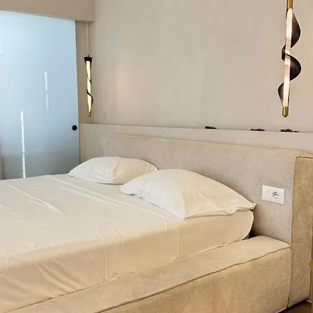 Bs5 Center With Jaccuzzi Apartment Durrës