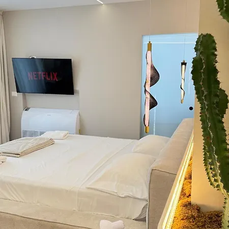 Bs5 Center With Jaccuzzi * Durrës